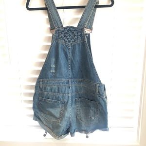Overall shorts